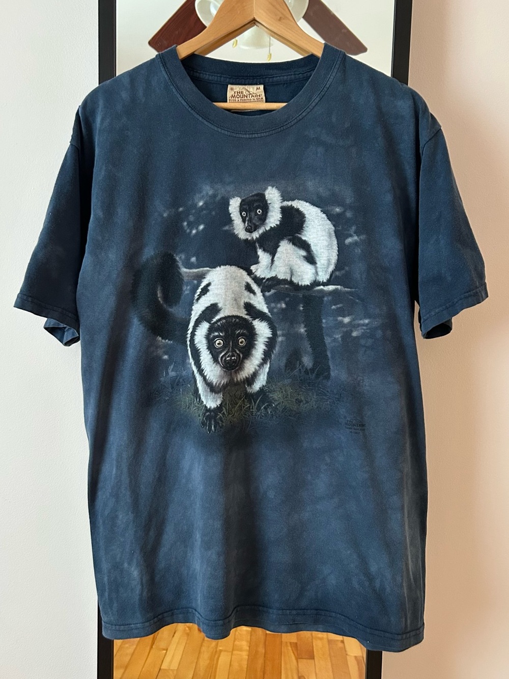 Vintage 2006 The Mountain ⛰️ Lemur tee shirt tie dye nature